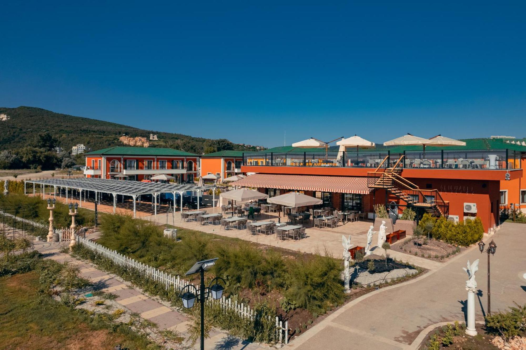 Villas For 4 Or 6 Adults In Therma Village Kranevo Dış mekan fotoğraf